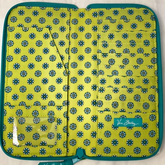Vera Bradley Travel Organizing Wallet - Picture 3 of 3